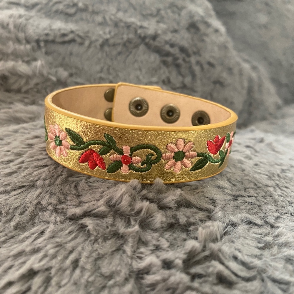 NIB RETIRED Plunder Irena bracelet